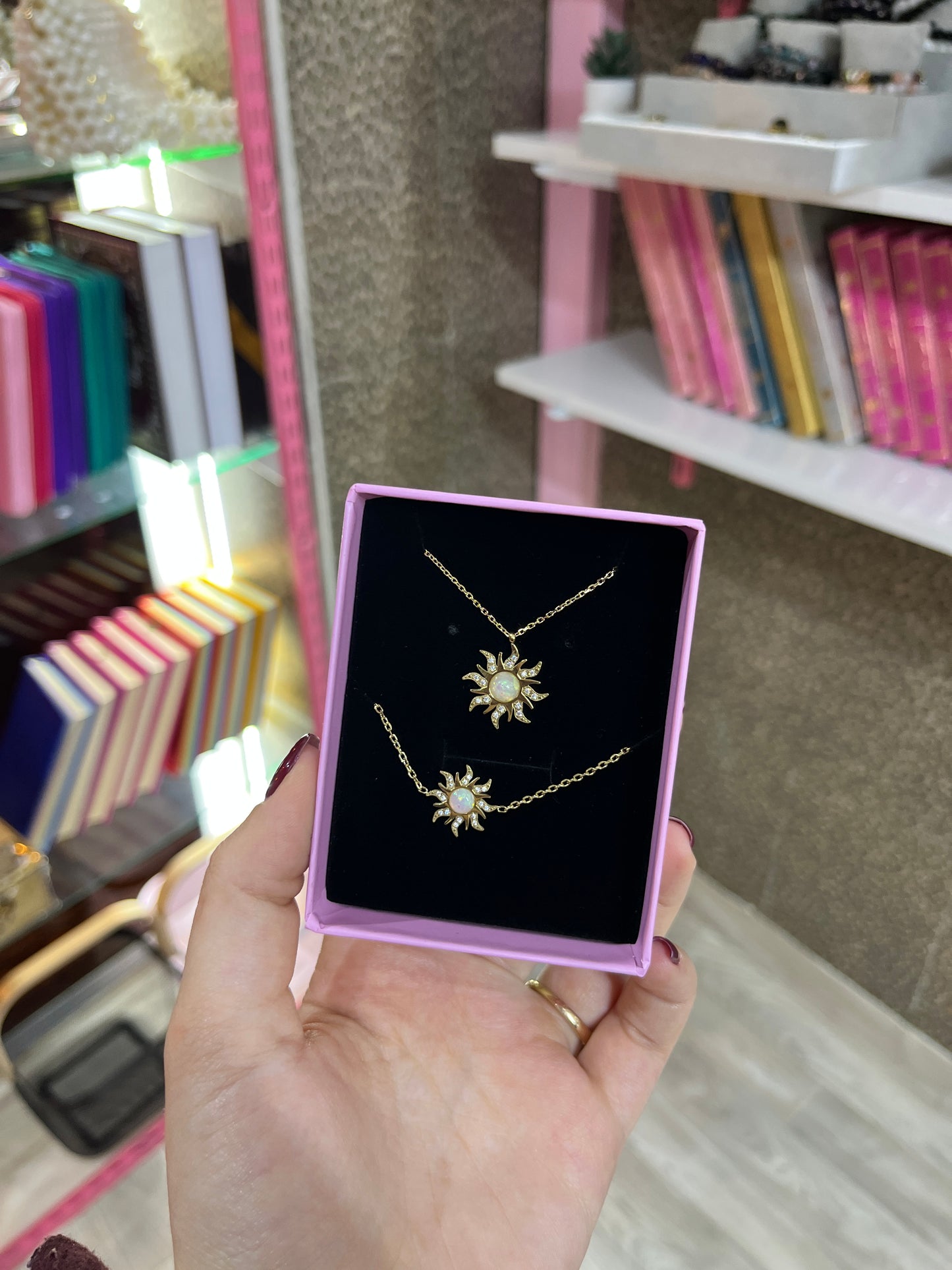 Parure Inspirée de Raiponce – Collier, Boucles d’Oreilles & Gourmette