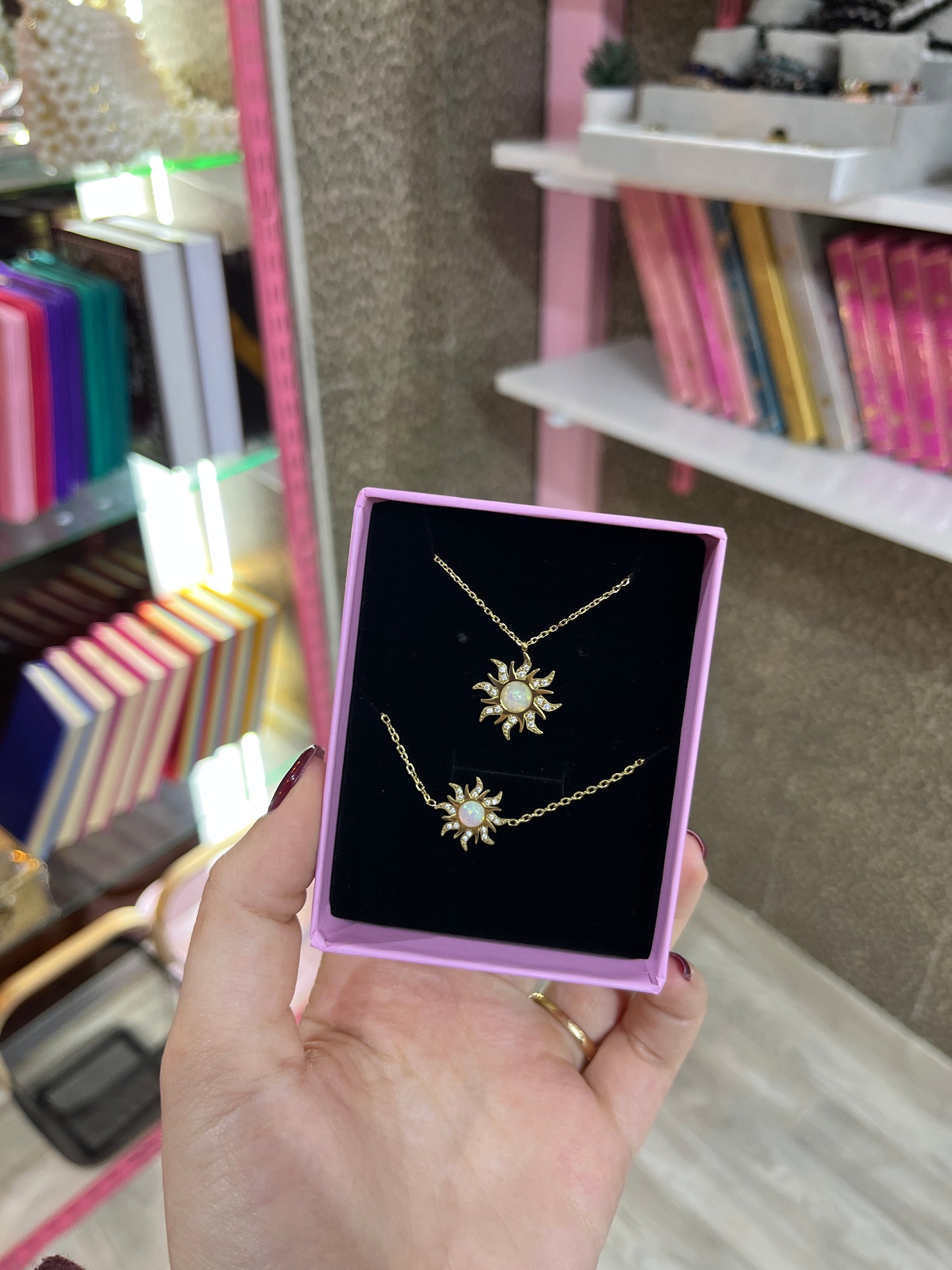 Parure Inspirée de Raiponce – Collier, Boucles d’Oreilles & Gourmette