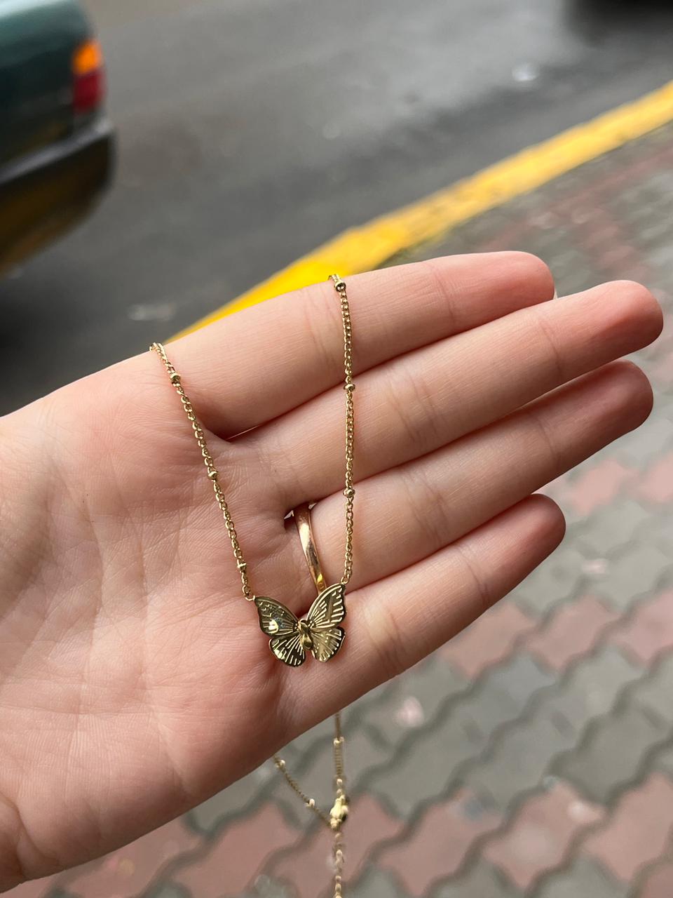 Collier Papillon Doré – Élégance & Féminité